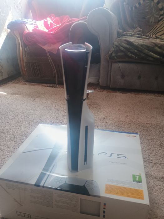Sony Playstation 5 slim.