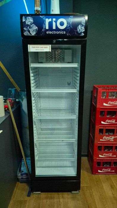 Game club 20 та компютер сотилади