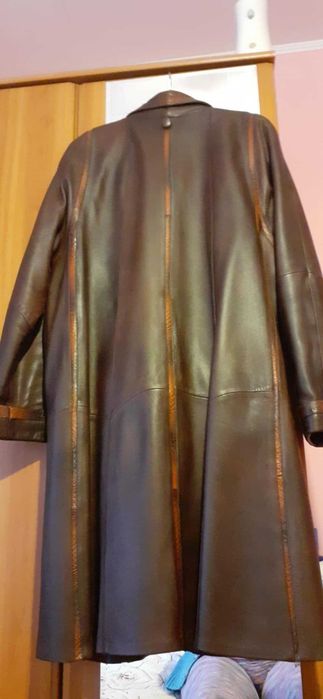 Vand haina din piele