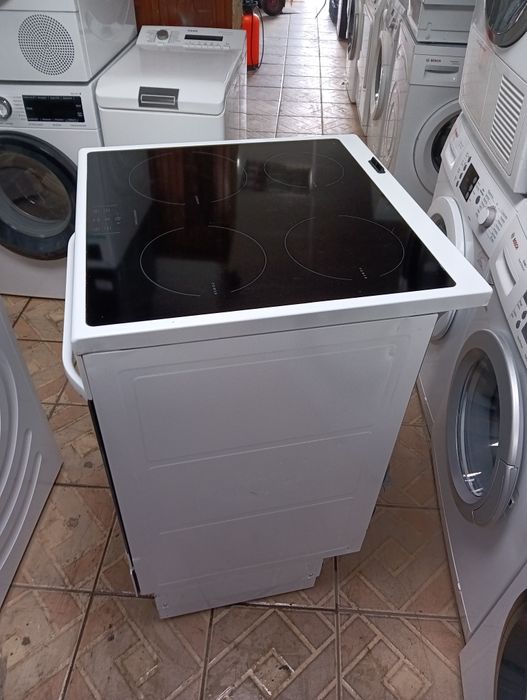 Свободно стояща печка  с индукционни котлони Voss 2 години Гаранция!