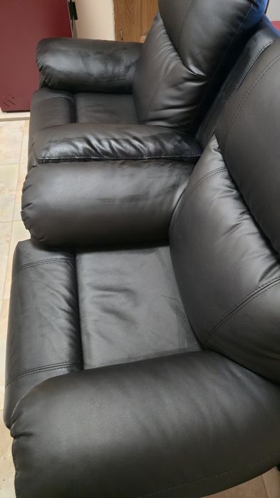 Продавам  2 броя фотьойли в отлично състояние без никакви забележки.