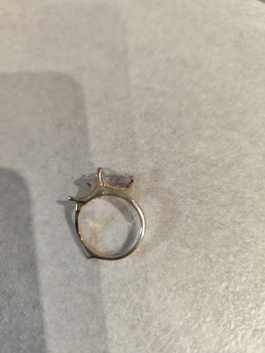 Дамски златен пръстен 14 к