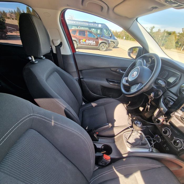 Fiat tipo 2017 hatchback