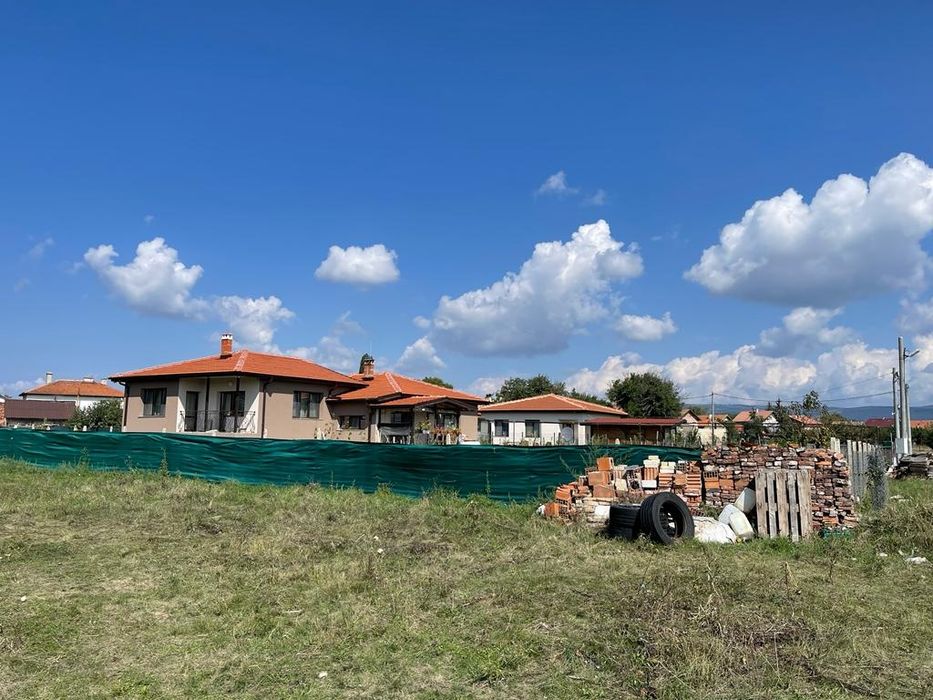 Продава се Парцел в с. Люлин, Област Перник - 589 кв.м за 71 €/кв.м - Снимка #1