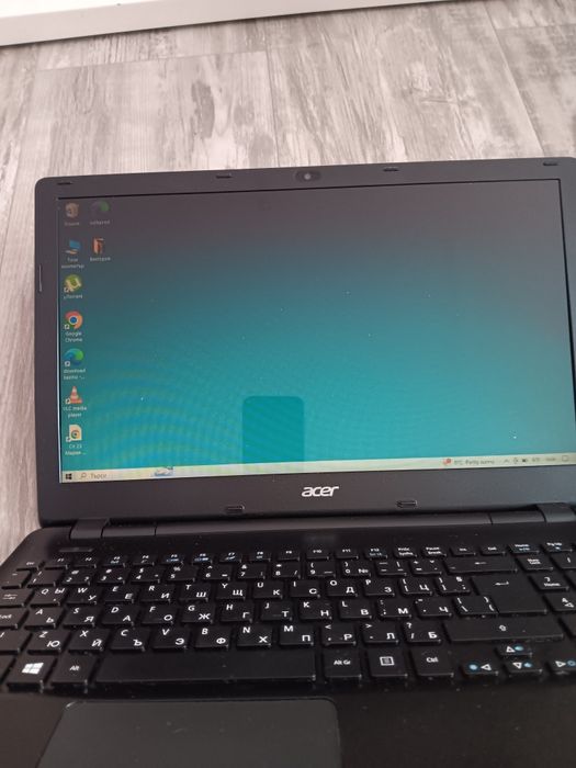 Черен лаптоп acer