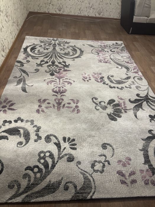 Продам ковер б/у