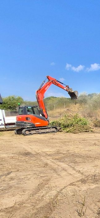 Închirieri utilaje (excavator, miniexcavator, cilindru compactor , miniincarcator, autobasculanta etc)