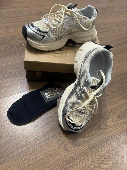 кроссовки Asics original