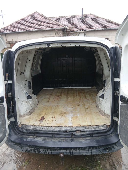 Dacia logan autoutilitara nr.1