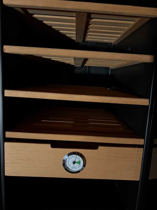 Umidificator pentru trabucuri Klarstein