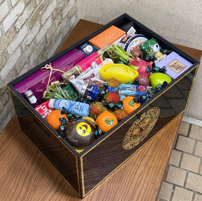 Премиум подарки корпоративные Оптом Сундуки мясные, фруктами и сладкие