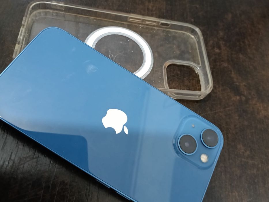 Iphone 13 albastru