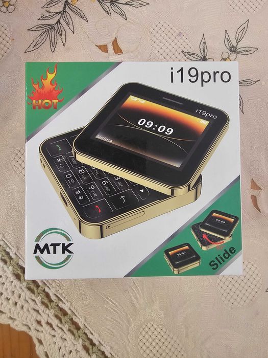 Телефон i19 pro.