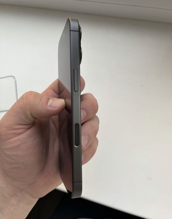 Айфон 17, 256 памят