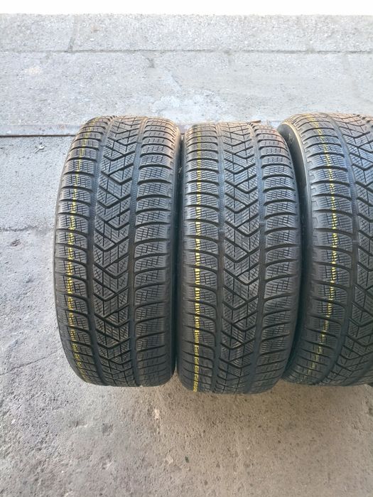 4 anvelope de iarna Pirelli 235/50 R19 dot 3519