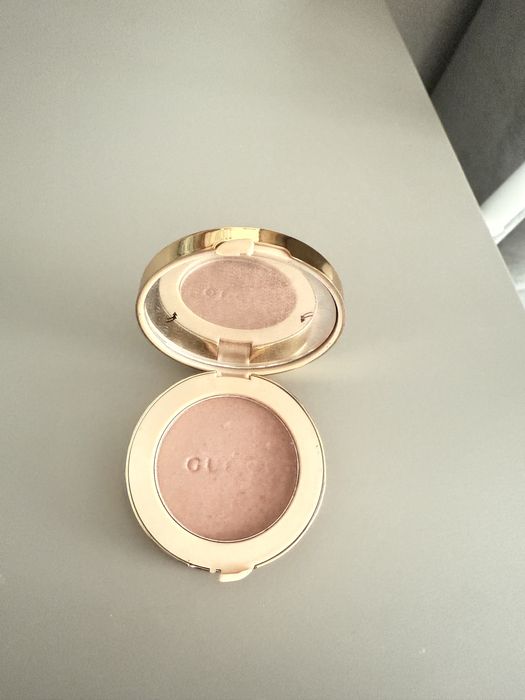 Продам румяна Gucci Blush (оригинал)