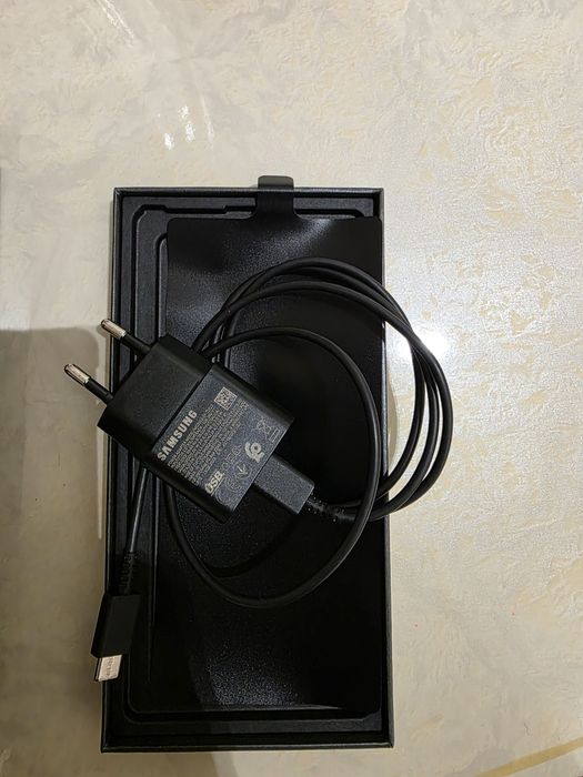 Yangi S 25 Ultra bron plyonka bo'lgan 100% hamma narsasi