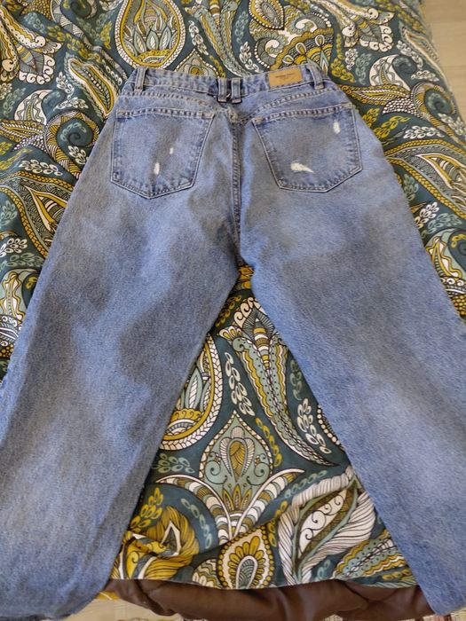 Дамски дънки неразличими от нови