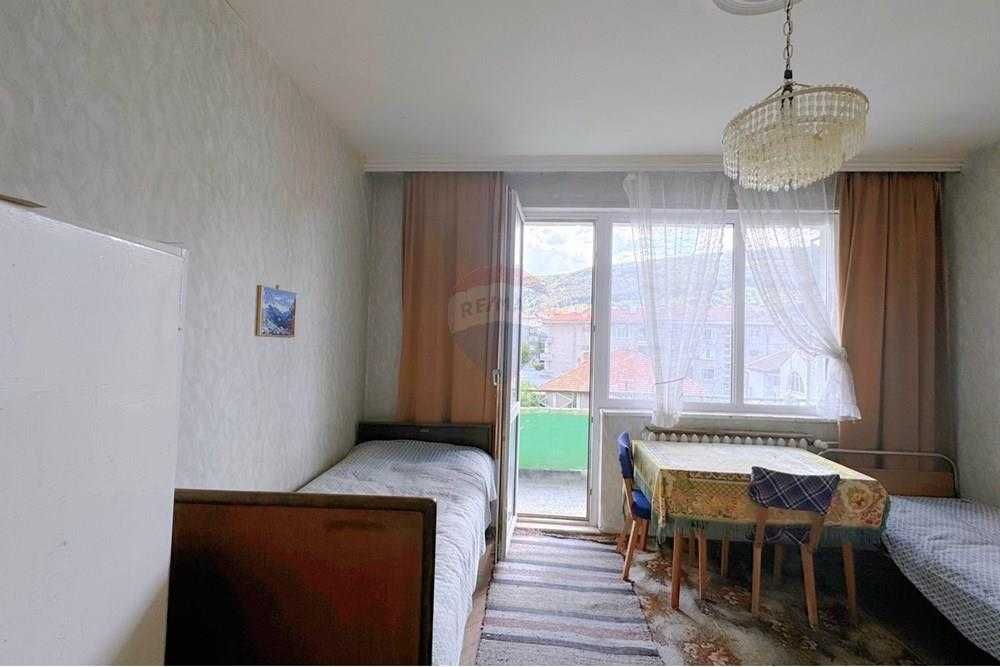 Продава се Многостаен апартамент в Шумен, Военно училище - 143 кв.м за 1248 €/кв.м - Снимка #9