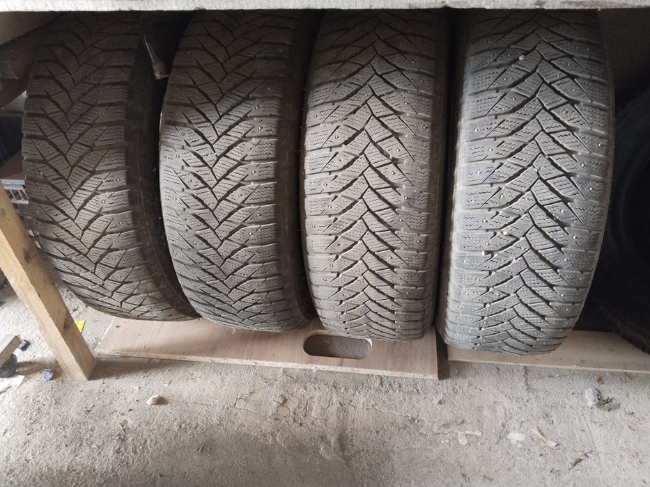 Продам зимние шины