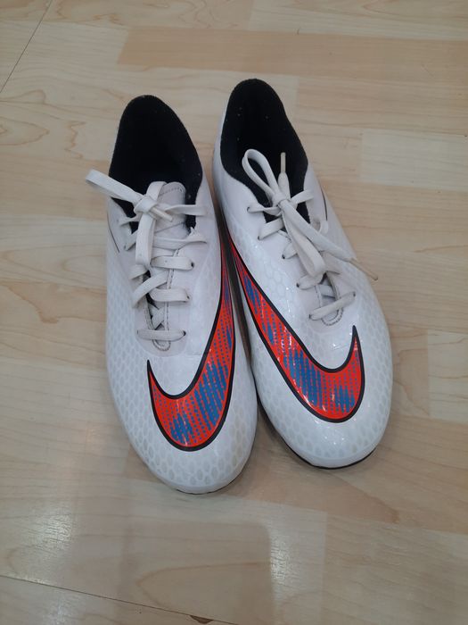 Nike и Adidas Оригинални бутонки Мercurial