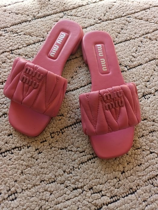 Miu Miu чехли два модела