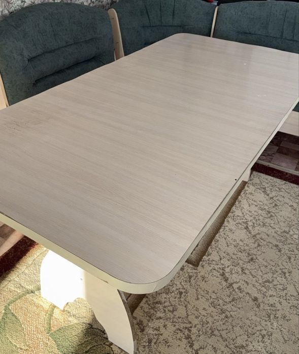 Куханный стол продам буу