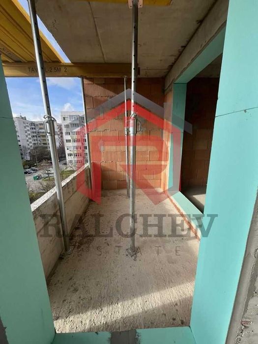 Продава се Двустаен апартамент в Варна, Кайсиева градина - 76 кв.м за 746 €/кв.м - Снимка #3