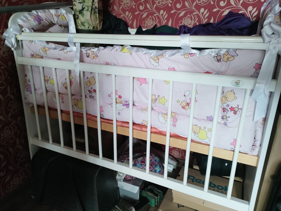 Детская кроватка