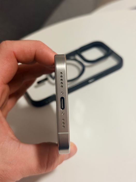 iPhone 15 pro alb 128 GB