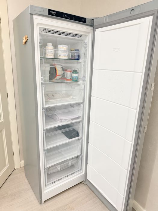 Морозильная камера Hotpoint Ariston