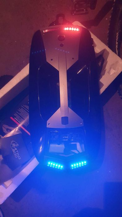 Лодка за захранване на риба