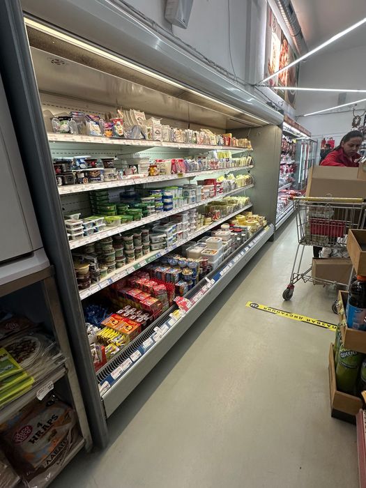 Хладилна витрина