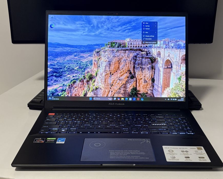 Asus Vivabook  Ryzen 7