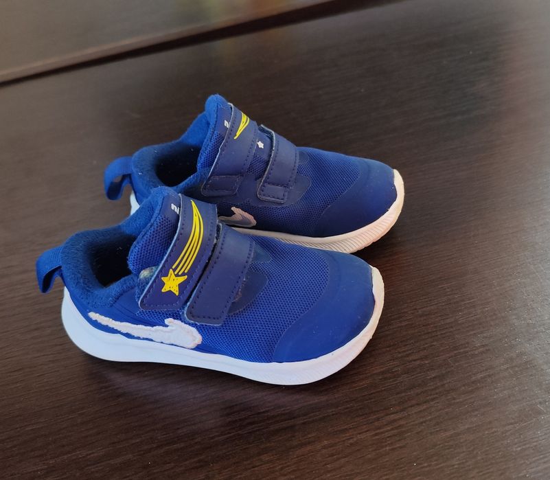 Adidași Nike mărimea 22