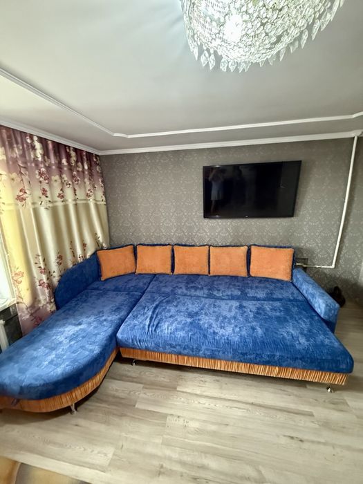 Продам угловой диван-трансформер