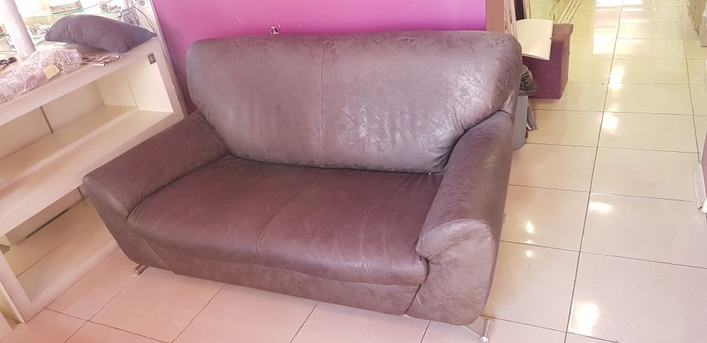 дивани 2бр може и по отделно по 300лв на 1бр