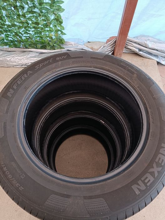 Продам Комплект 235/60R18 лето