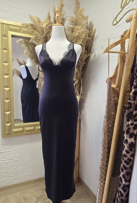 ZARA луксозни официални нови рокли