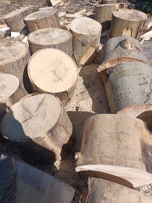 Колотые дрова с доставкой.