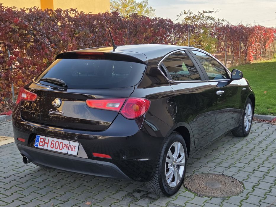 Alfa Romeo Giulietta 2013 diesel, 4.850 € — imagine 4