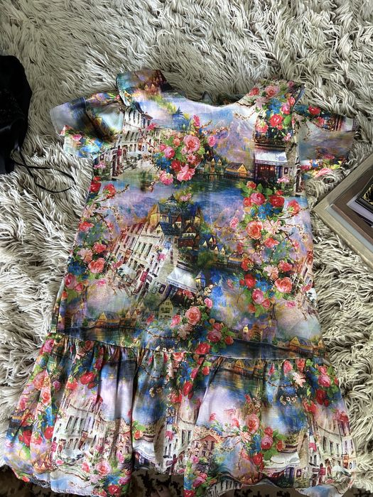 Продаю платья б/y носила 1 раз