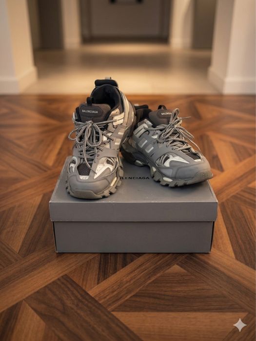 Balenciaga track led 45