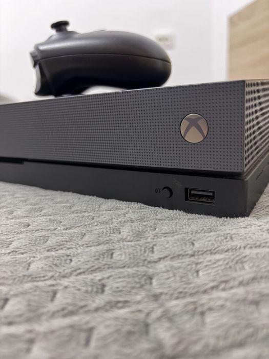 Xbox One X Project Scorpio,perfect functional
