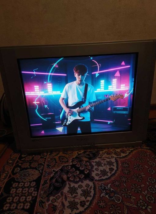 Телевизор SAMSUNG 29 инча с плосък кинескоп