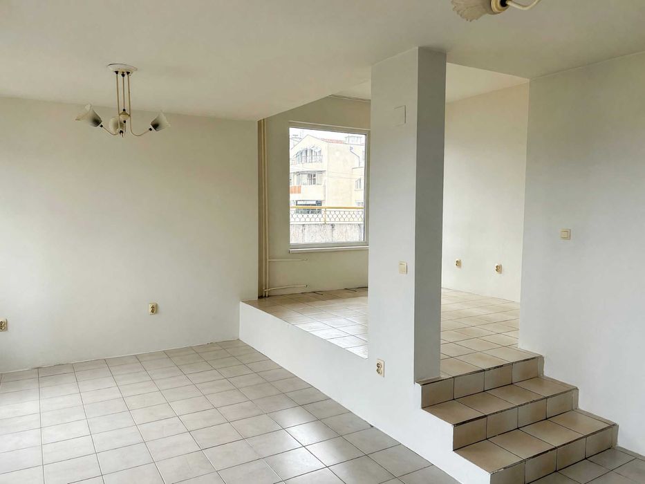 Дава се под наем Тристаен апартамент в Пловдив, Тракия - 114 кв.м за 500 € - Снимка #3