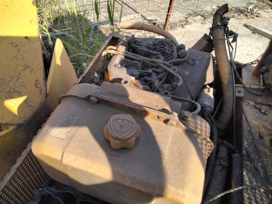 Cilindru compactor motor defect 2200kg dubla tractiune