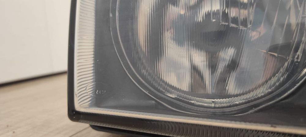 Faruri BMW e36 NOI Hella cu sticle zkw