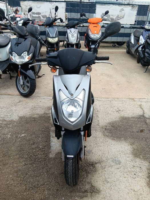 Скутер Kymco Agility 50 НА ИЗПЛАЩАНЕ