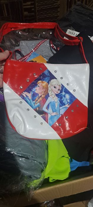 Lott jucarii noi + posete fetite